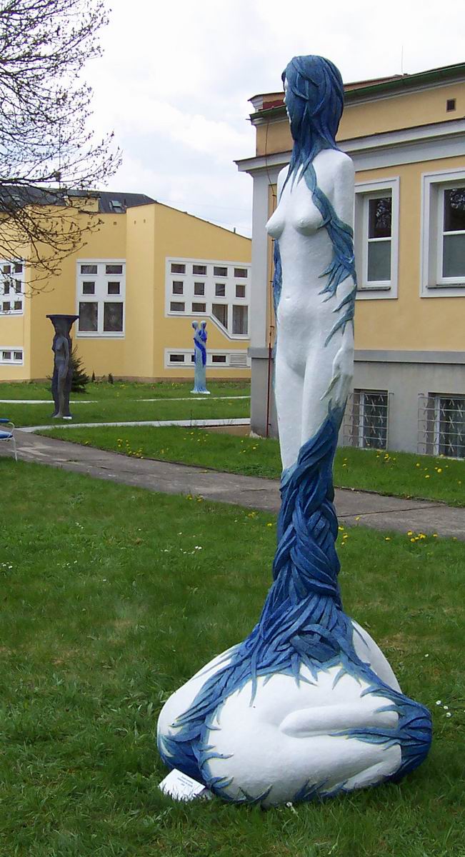 2006,Zrození pramene ,cement, 262 cm