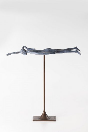 2019, Vzduchoplavkyně-Snílek, Bronz, 48 cm, 2019, Flying dreamer, Bronze, 48 cm